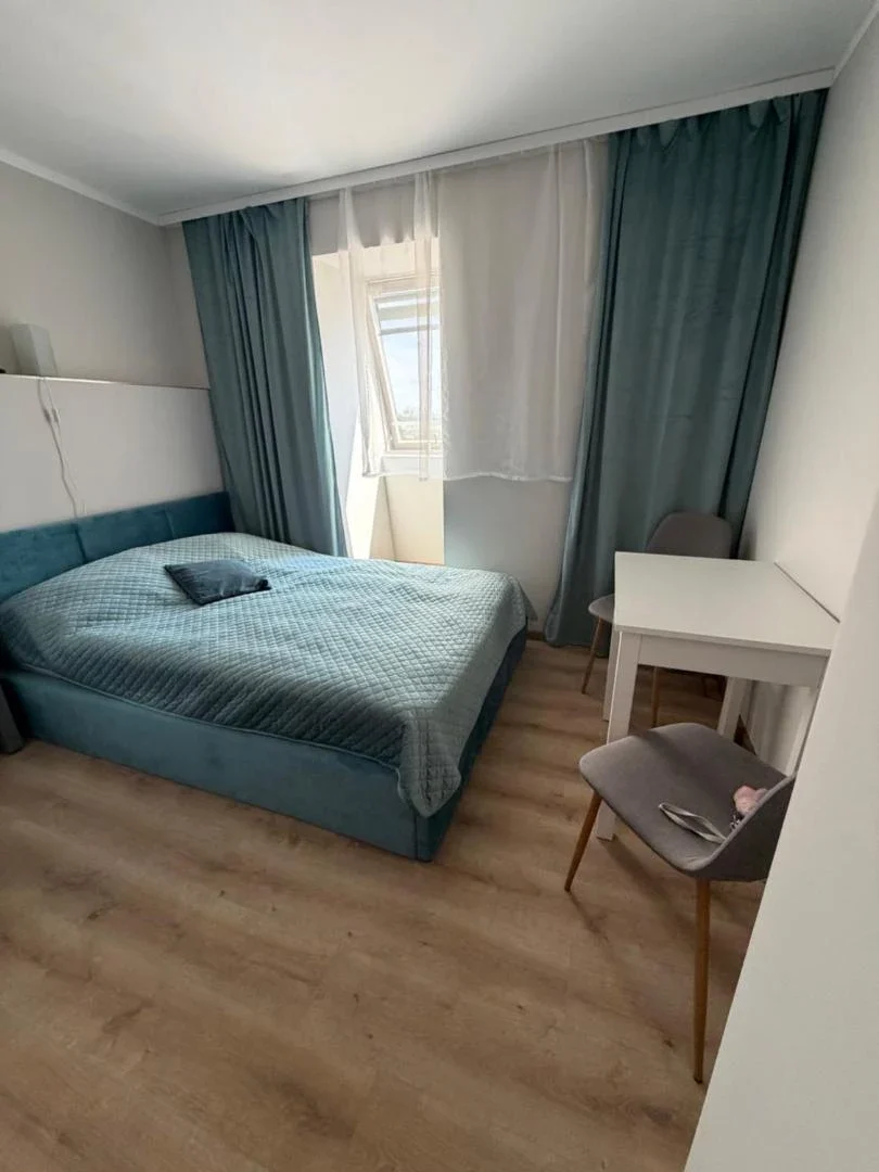 Pokój dwuosobowy z widokiem na jezioro